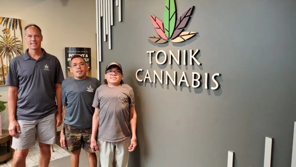 Inside Tonik Cannabis Brantford with Family members